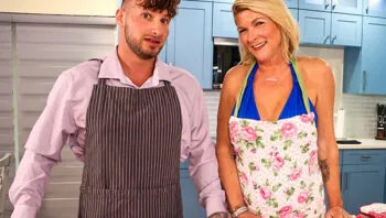 Baking Cookies and Investing In GILF Pussy with Pretty Petunia
